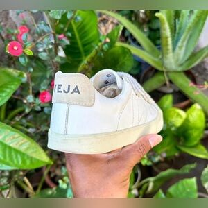 White Vejas Women’s Size 8